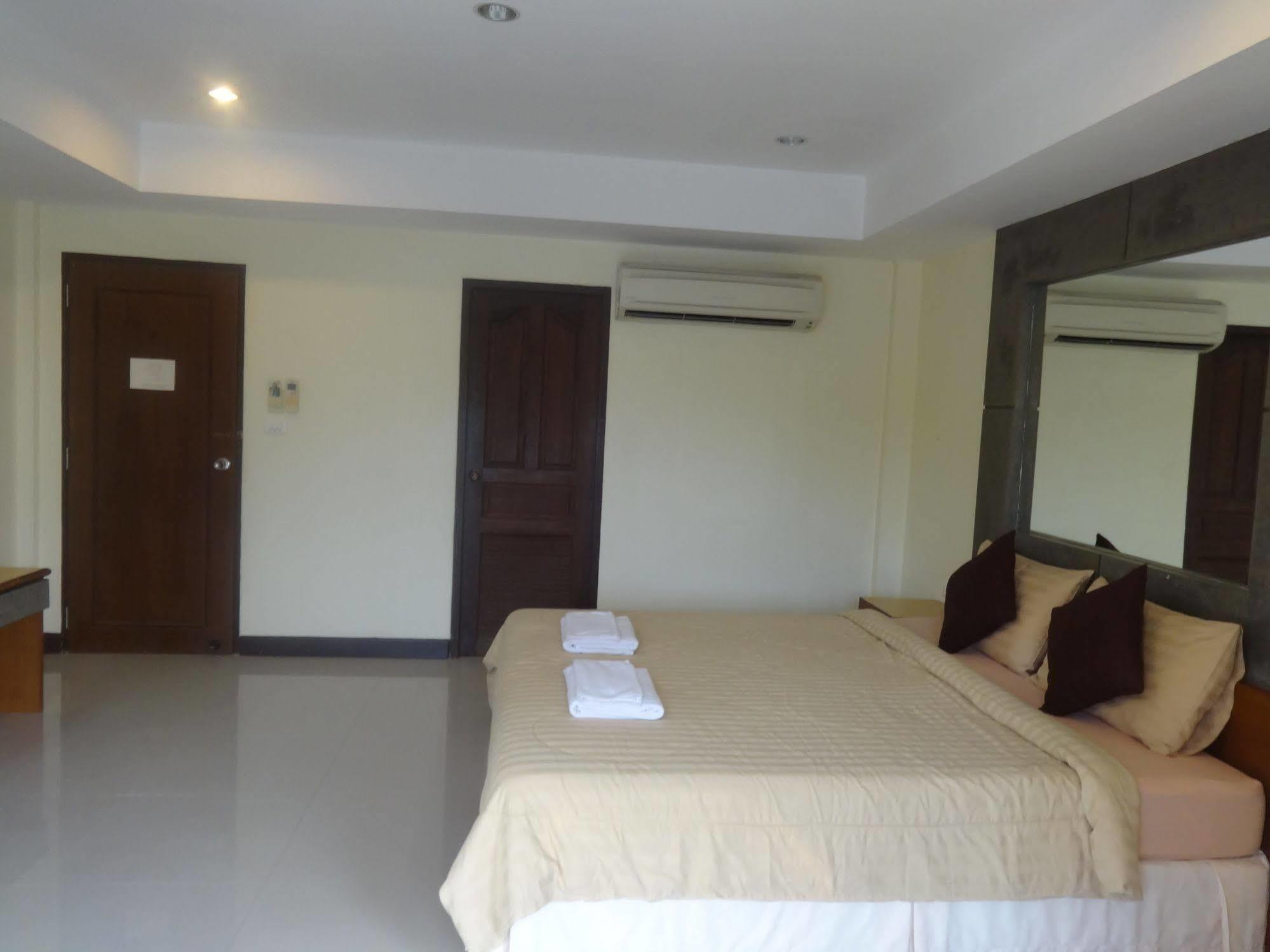 Pornthep Hotel 2 Ban Klong Haeng ภายนอก รูปภาพ